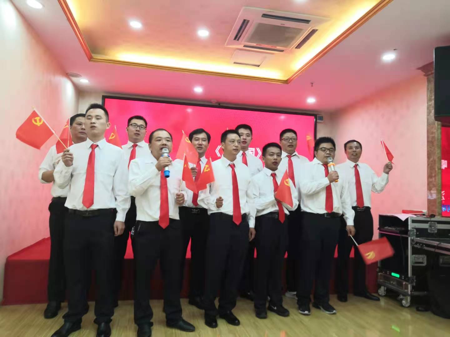 聽黨話、念黨恩、跟黨走，慶中國共產(chǎn)黨成立一百周年紅歌會記實(shí)(圖3)